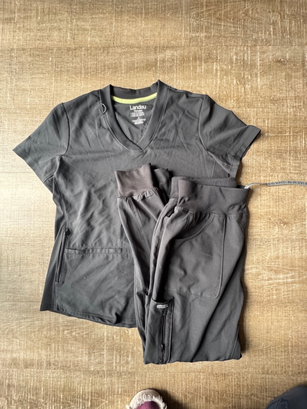 Landau Forward Black Performance Scrub Set